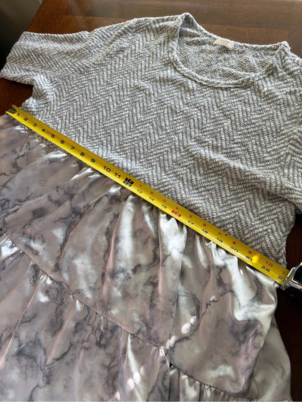 Oddi | White and Gray Marble Blouse - Picture 9 of 9